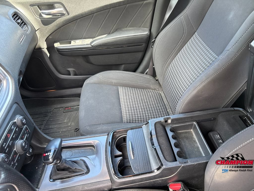 Used 2019 Dodge Charger SXT w/ Driver Confidence Group AWD/4WD image 17