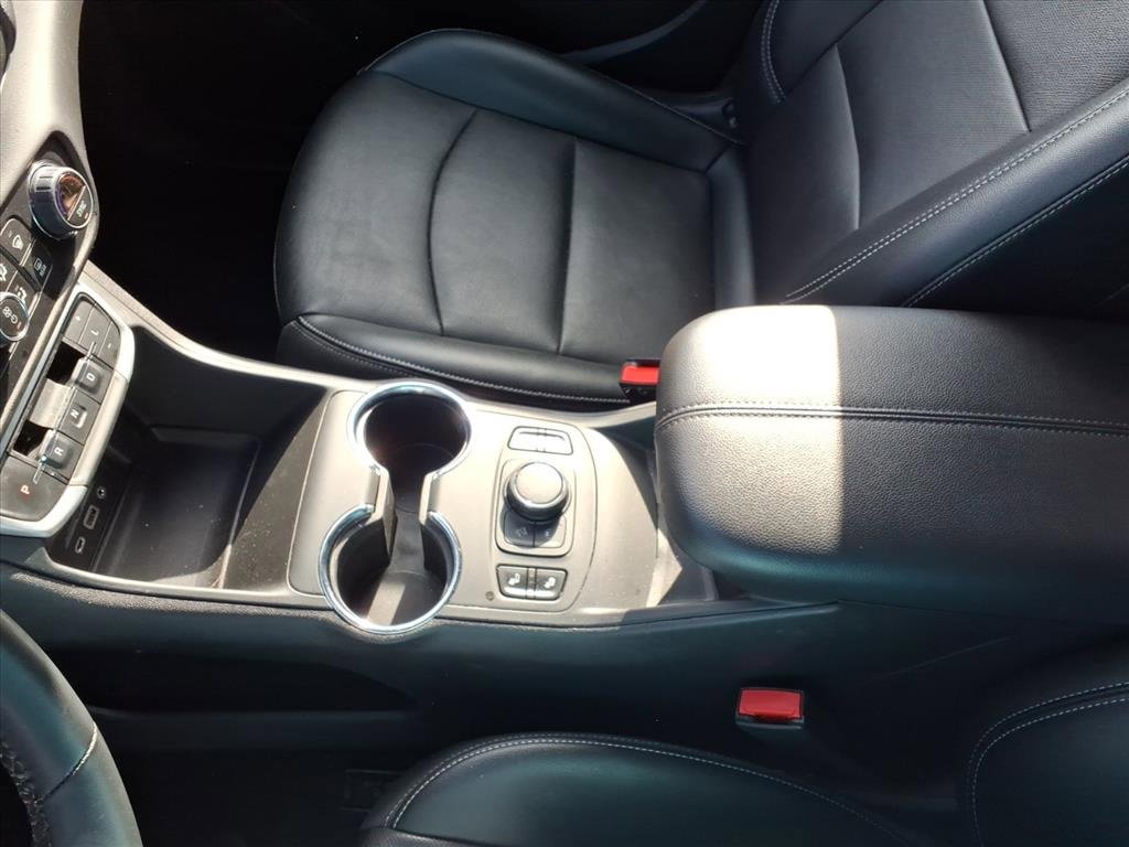 Certified 2024 GMC Terrain SLT image 14