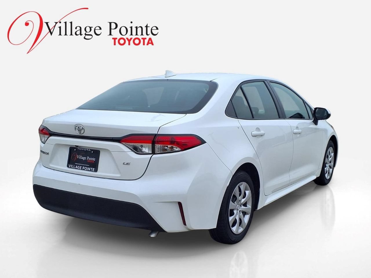 Used 2024 Toyota Corolla LE FWD image 5