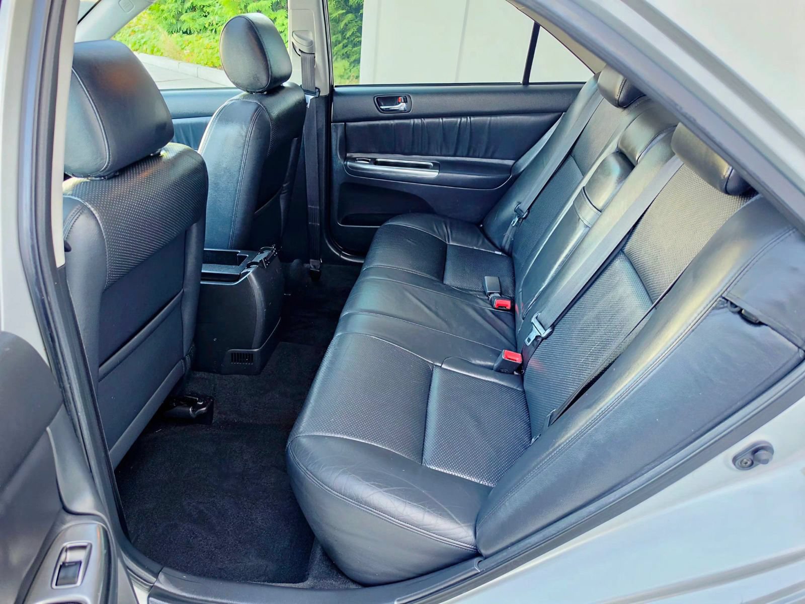 Used 2002 Toyota Camry SE FWD image 10