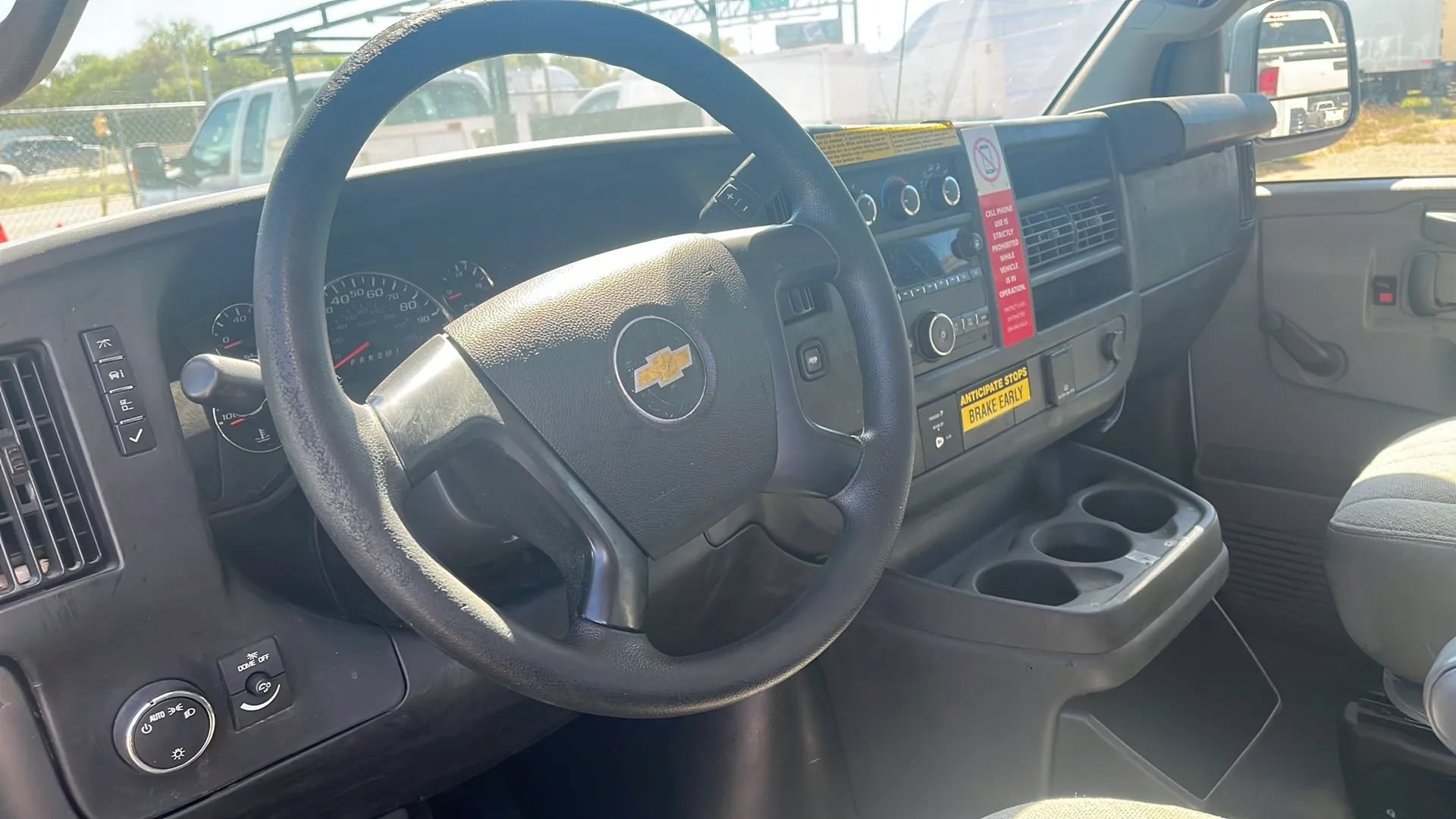 Used 2016 Chevrolet Express 3500 RWD image 8