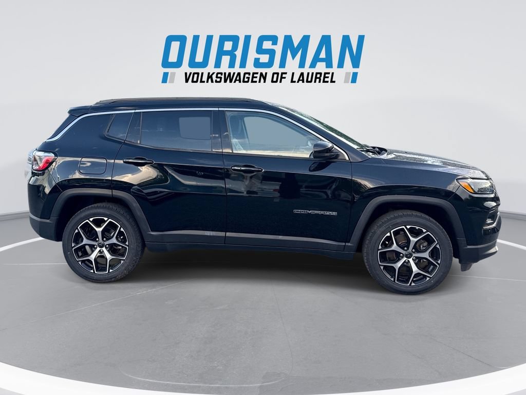 Used 2025 Jeep Compass Limited AWD/4WD image 9