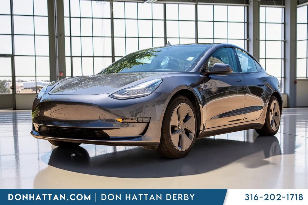 Used 2021 Tesla Model 3 Standard Range Plus RWD image 1