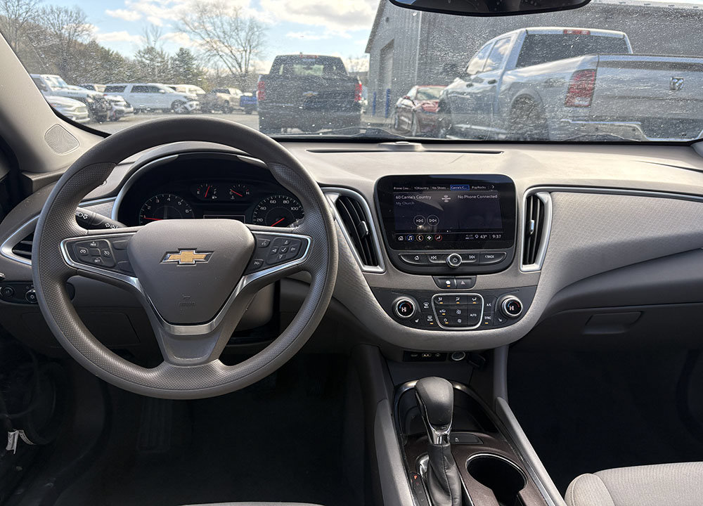 Used 2022 Chevrolet Malibu LT FWD image 5