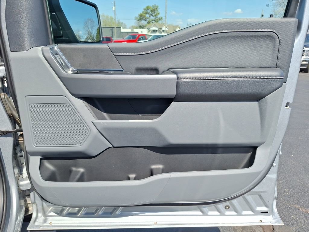 Used 2025 Ford F150 XLT w/ Equipment Group 301A Standard image 15