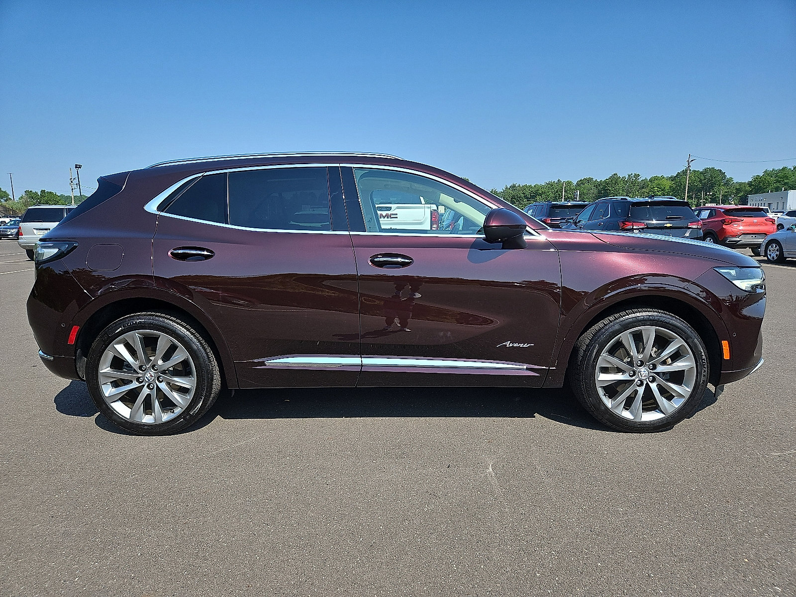 Certified 2022 Buick Envision Avenir w/ Technology Package II image 7