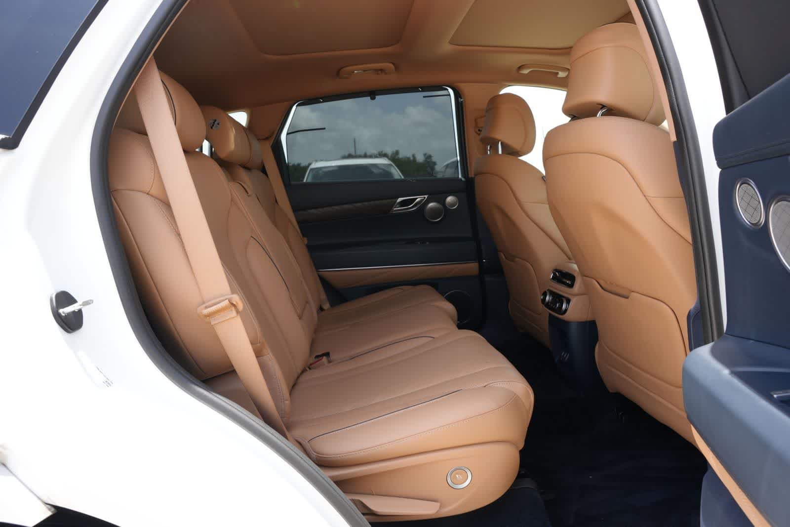 Used 2022 Genesis GV80 2.5T w/ Prestige Package 04 AWD/4WD image 19