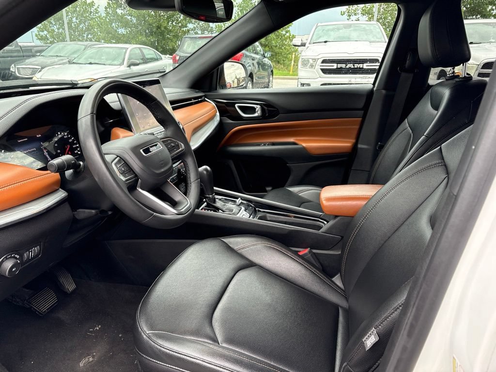 Used 2024 Jeep Compass Limited AWD/4WD image 9