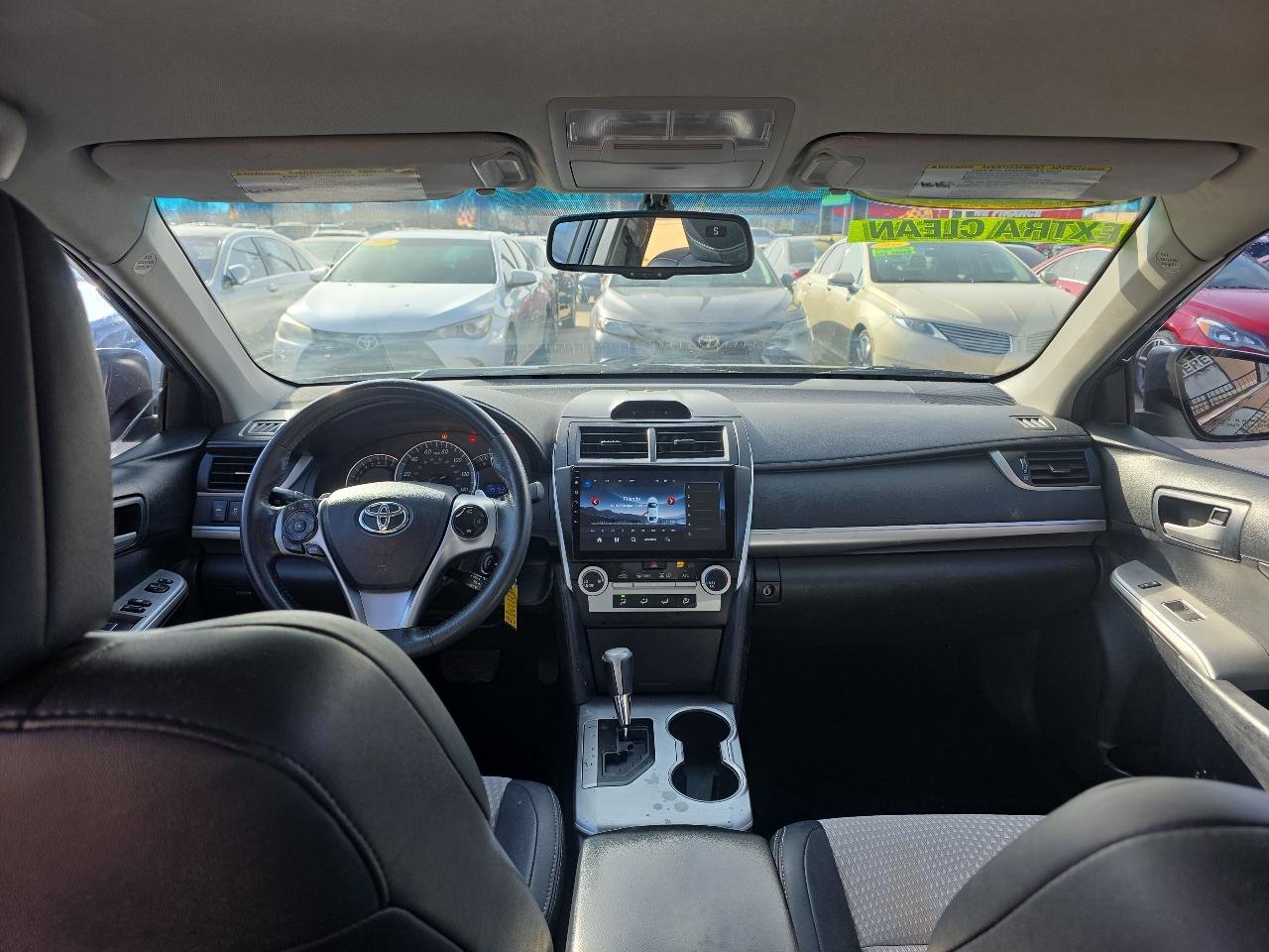 Used 2014 Toyota Camry SE image 22