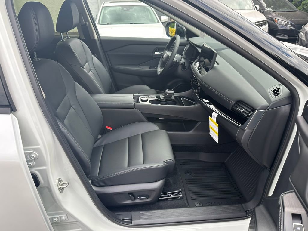 New 2025 Nissan Rogue SL w/ Tech Package image 21