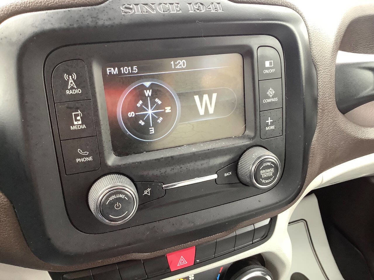 Used 2015 Jeep Renegade Latitude w/ Popular Equipment Group AWD/4WD image 47