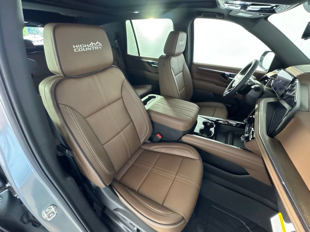 New 2026 Chevrolet Tahoe High Country AWD/4WD image 36