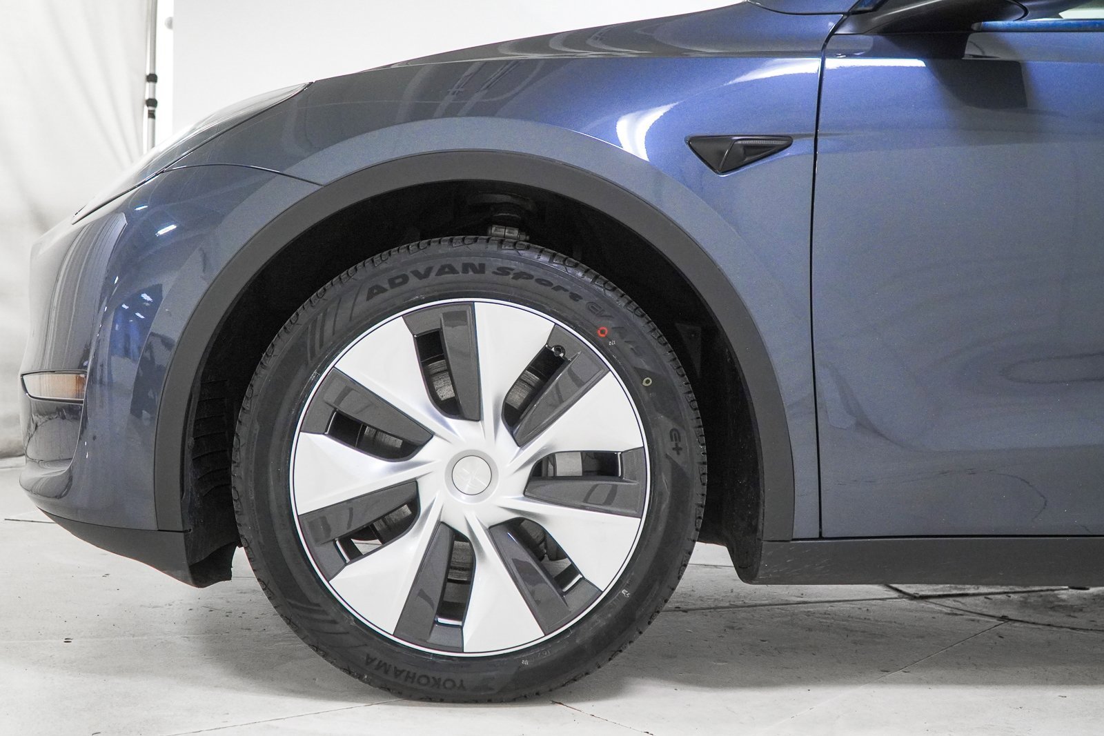 Used 2023 Tesla Model Y Long Range image 19