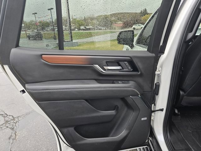Used 2025 GMC Yukon Denali w/ Sun & Power Step Package AWD/4WD image 22