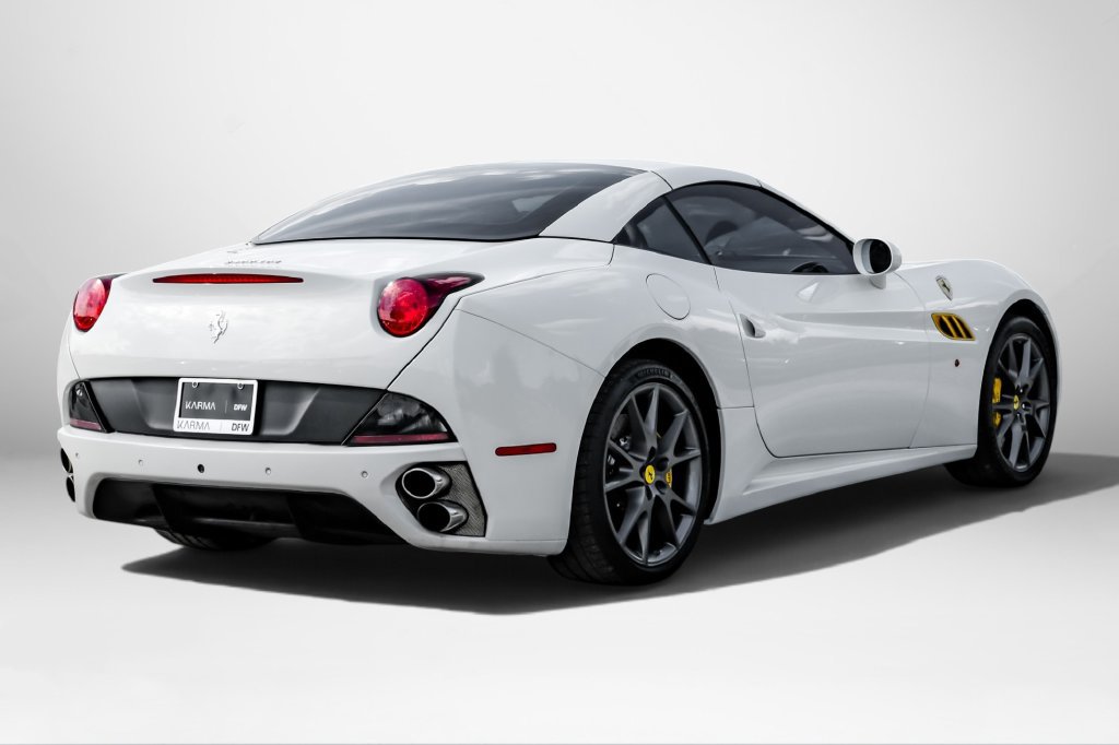 Used 2014 Ferrari California RWD image 7
