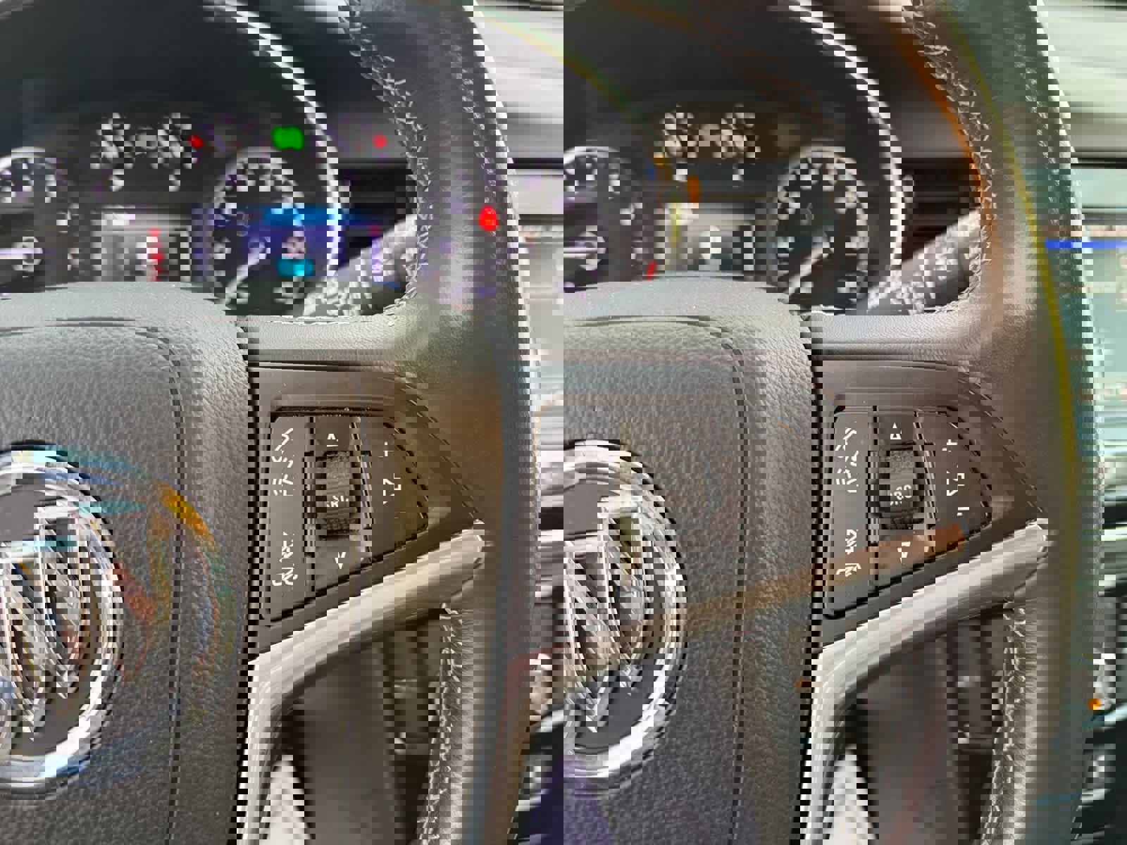 Used 2022 Buick Encore Preferred w/ Safety Package image 22