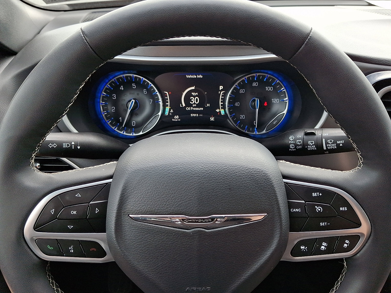 Used 2025 Chrysler Pacifica Select image 19