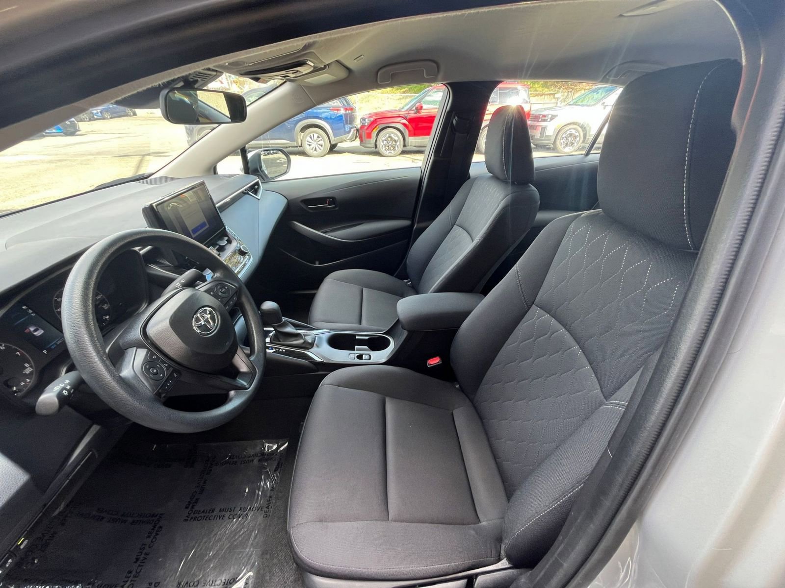 Used 2025 Toyota Corolla LE image 27