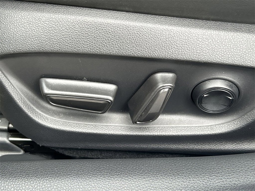 Used 2024 Toyota Prius Limited image 26