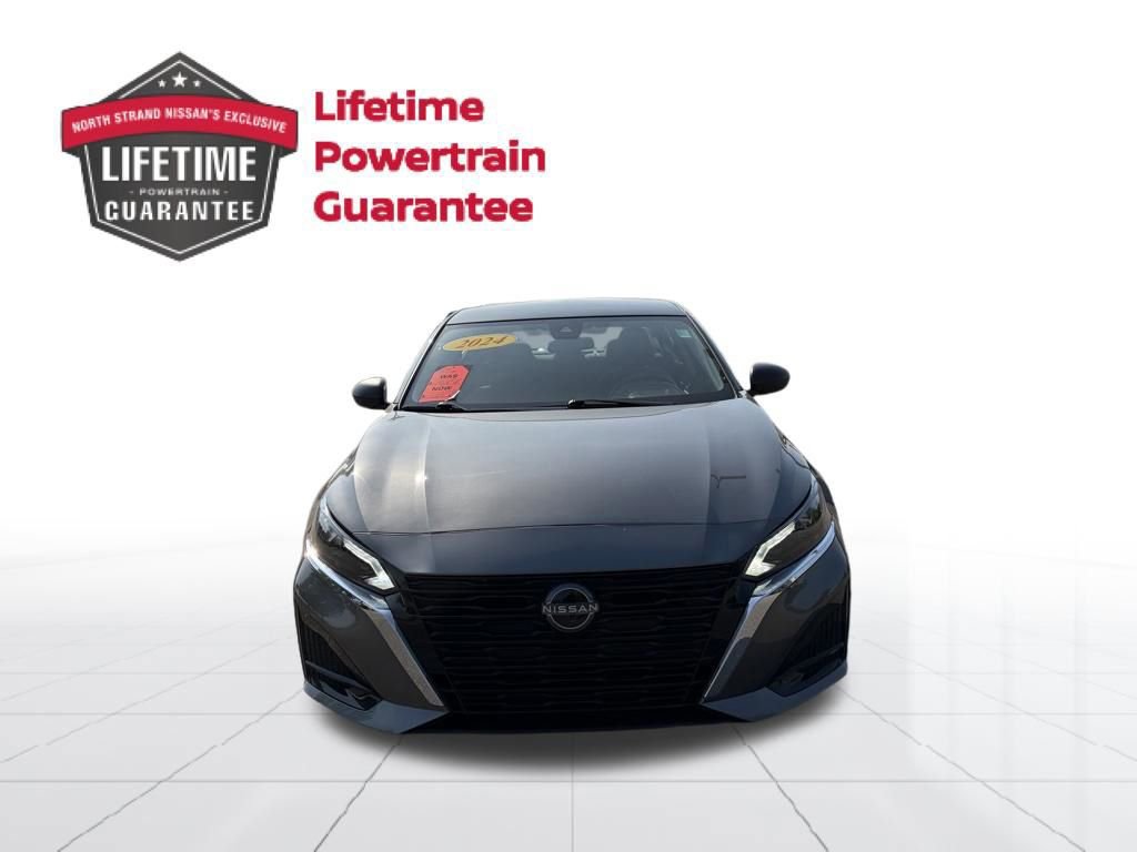 Certified 2024 Nissan Altima 2.5 S FWD image 10