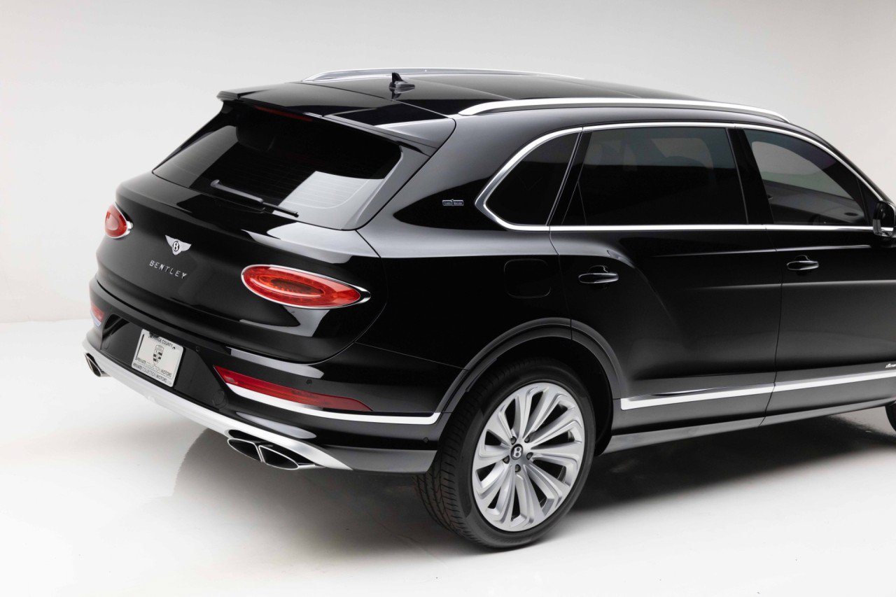 Used 2023 Bentley Bentayga Extended Wheelbase AWD/4WD image 31
