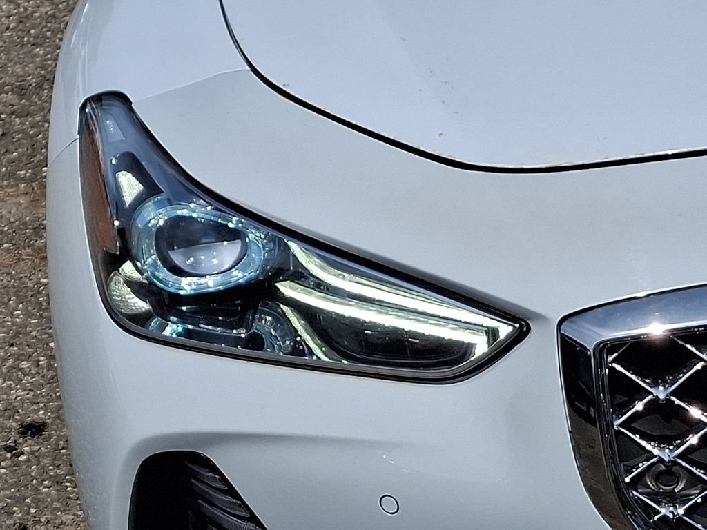 Used 2021 Genesis G70 3.3T AWD/4WD image 9