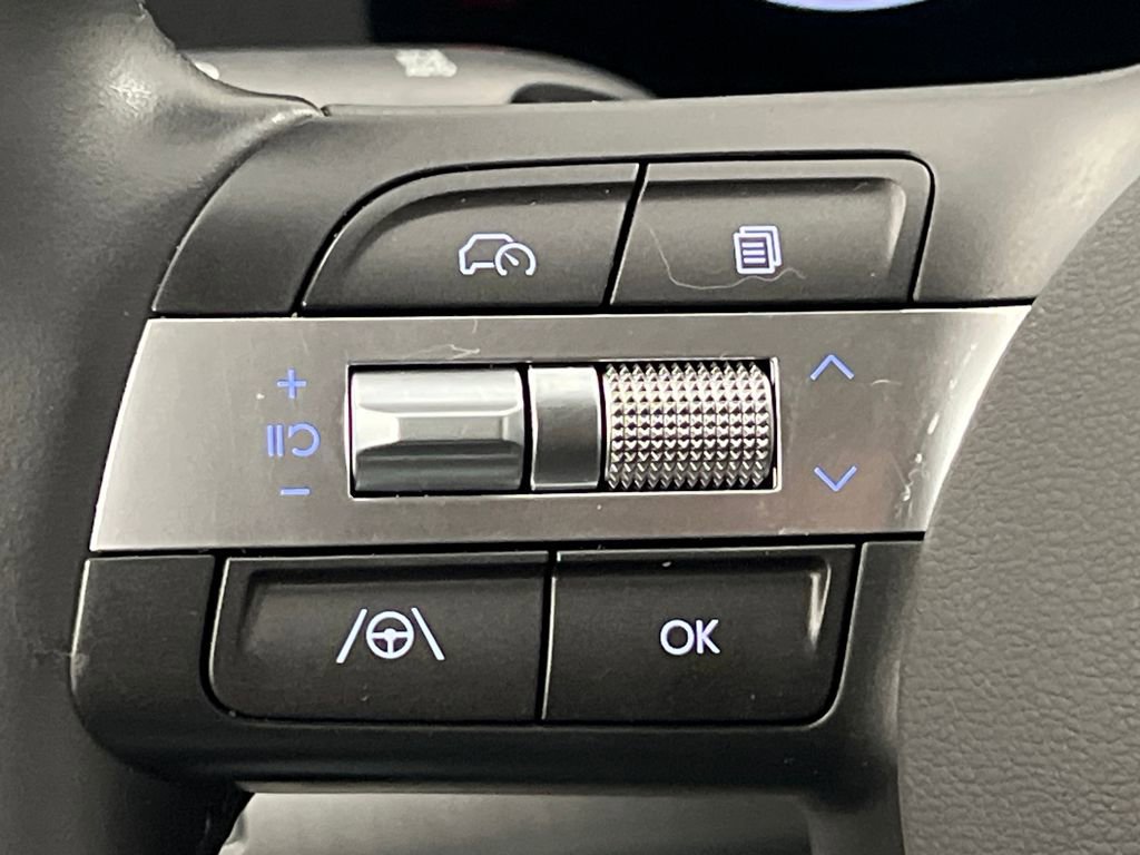 Used 2025 Hyundai Kona SEL image 40