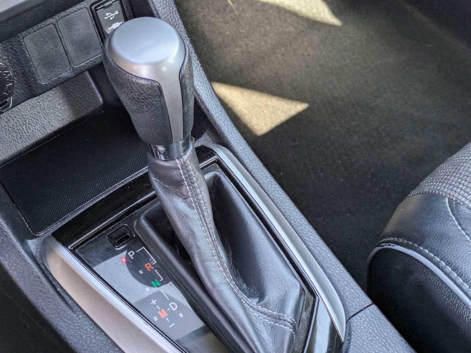 Used 2015 Toyota Corolla S image 27