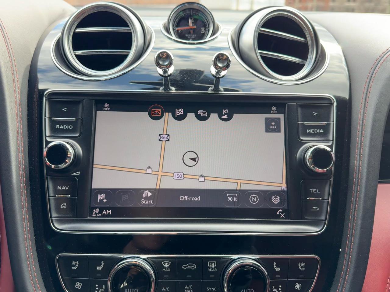 Used 2018 Bentley Bentayga Onyx Edition image 12