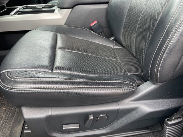 Used 2020 Ford F250 Lariat w/ Chrome Package image 8
