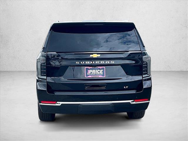Used 2026 Chevrolet Suburban LT w/ Comfort Package RWD image 4