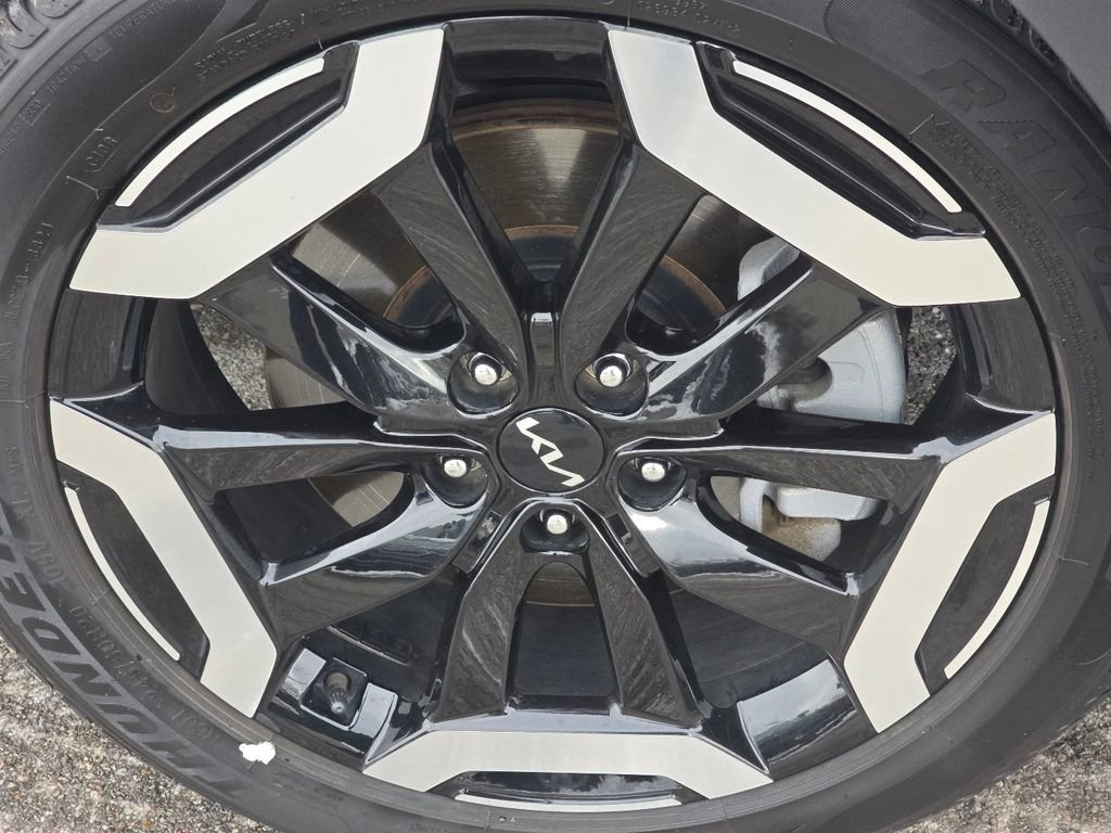 Used 2024 Kia Telluride S w/ S Sunroof Package image 10