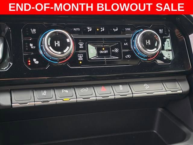 Used 2026 GMC Sierra 3500 AT4 AWD/4WD image 30