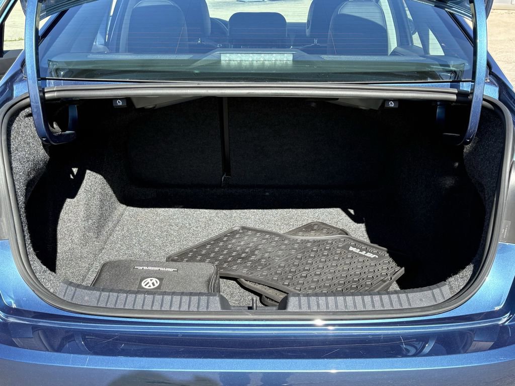 Used 2020 Volkswagen Jetta SE w/ SE Cold Weather Package image 26