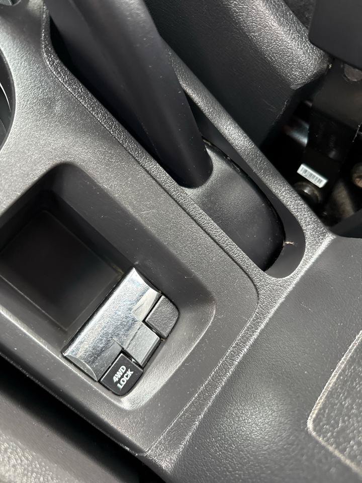 Used 2015 Jeep Patriot Sport AWD/4WD image 18