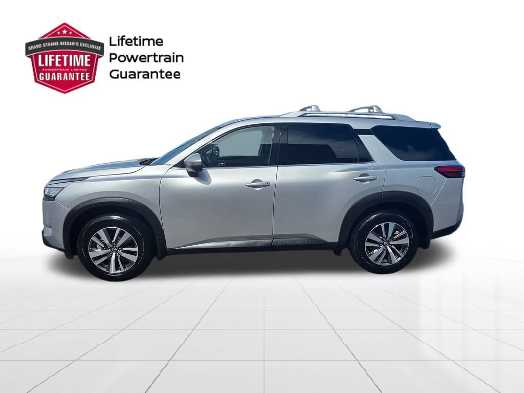Certified 2022 Nissan Pathfinder SL w/ SL Black Package FWD image 2