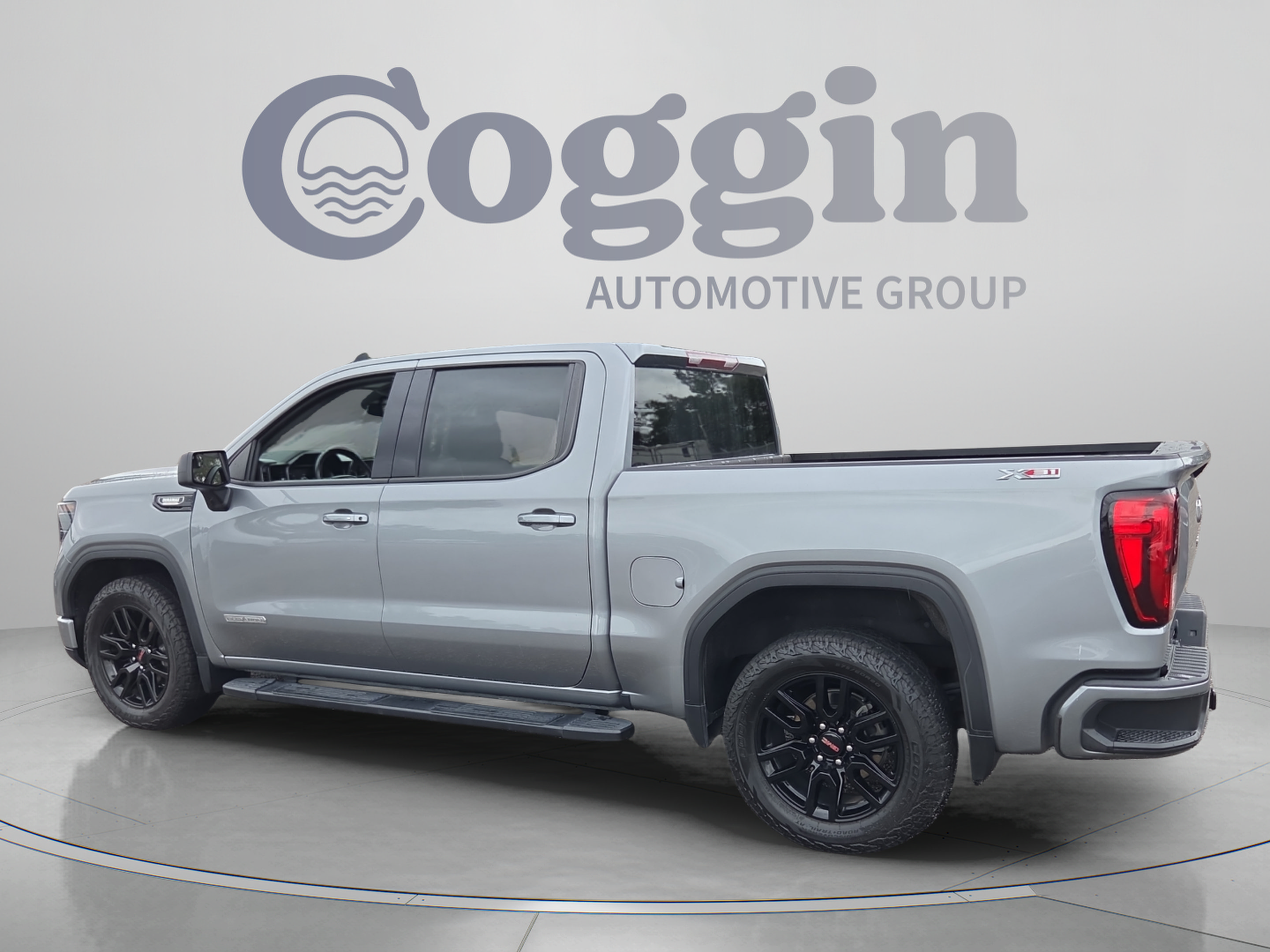 Used 2024 GMC Sierra 1500 Elevation AWD/4WD image 3