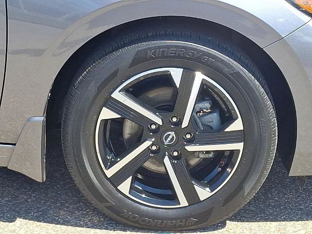 Certified 2024 Nissan Sentra SV FWD image 9