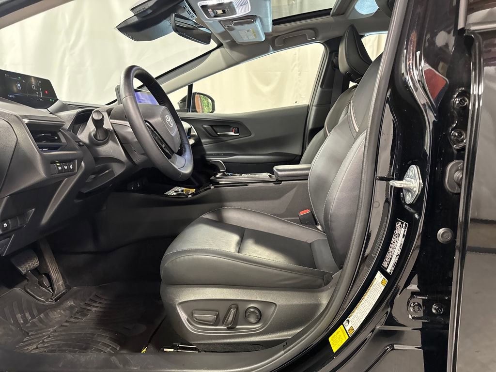 Used 2024 Toyota Prius XLE image 3