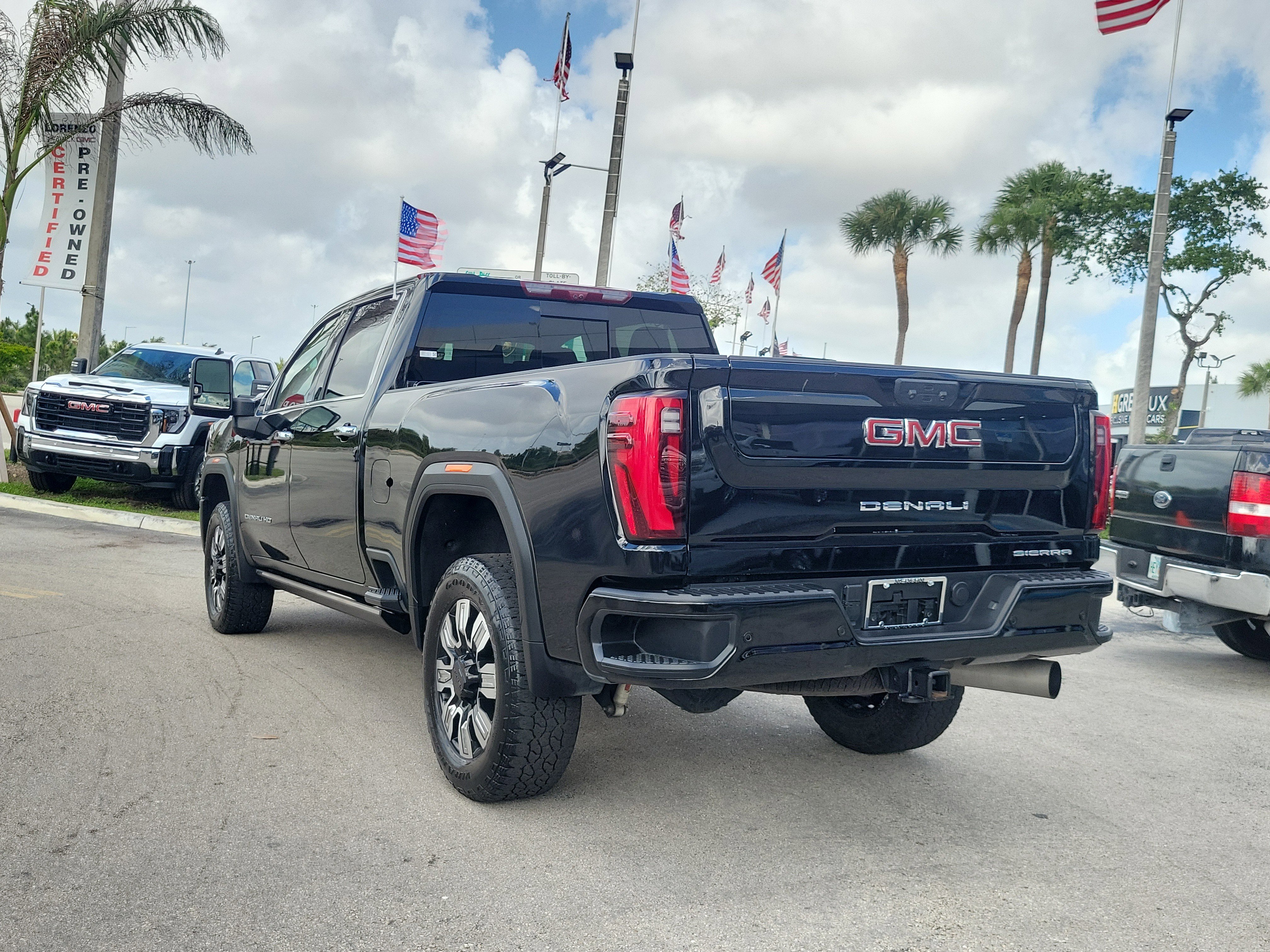 Used 2024 GMC Sierra 2500 Denali w/ Denali Reserve Package image 7