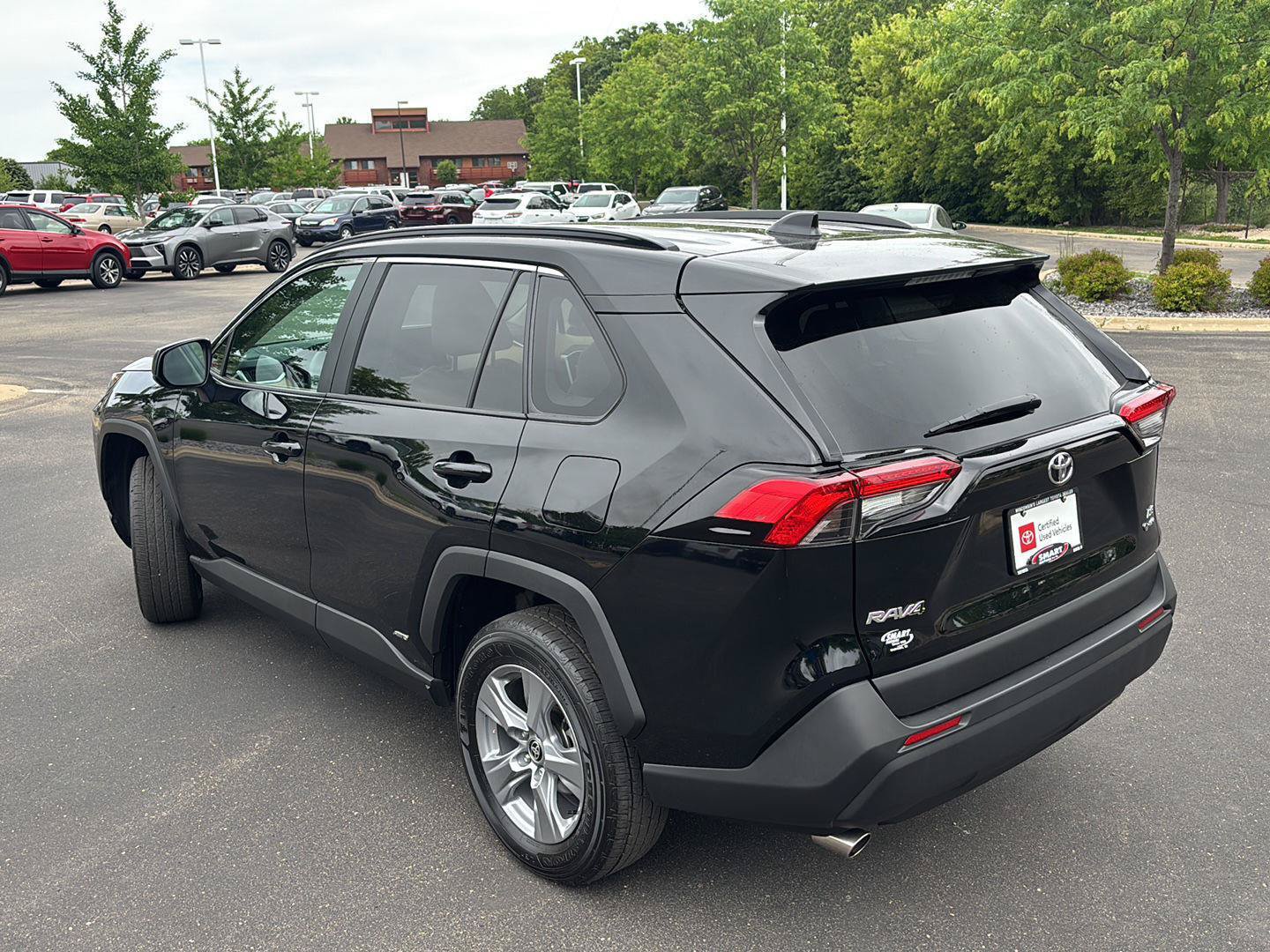 Used 2025 Toyota RAV4 LE AWD/4WD image 21