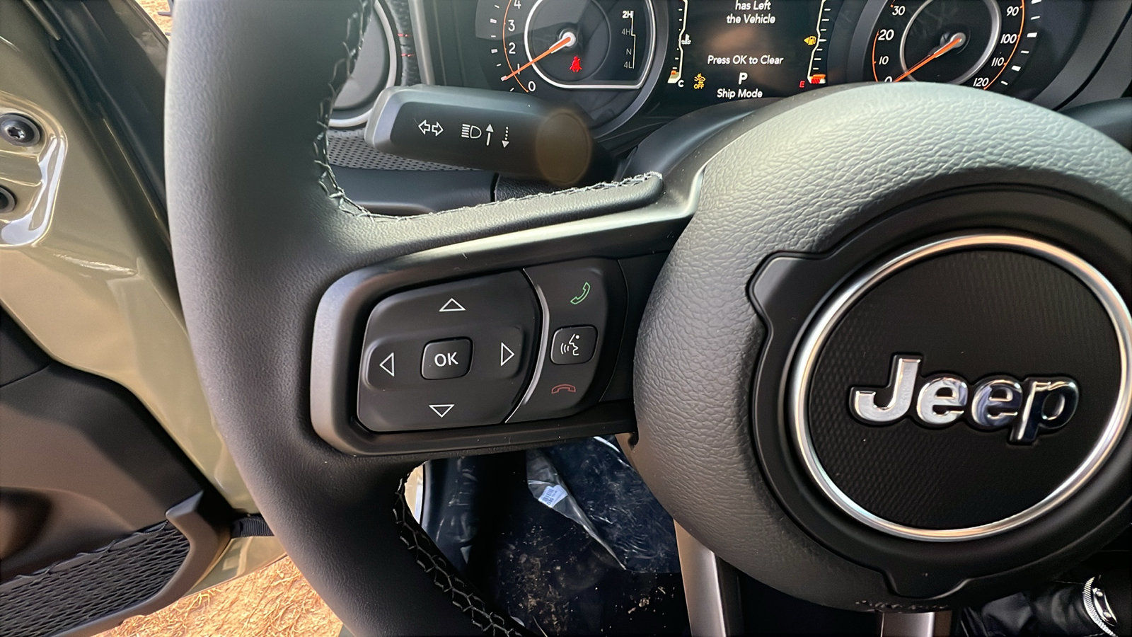 New 2026 Jeep Gladiator Rubicon w/ Safety Group AWD/4WD image 22