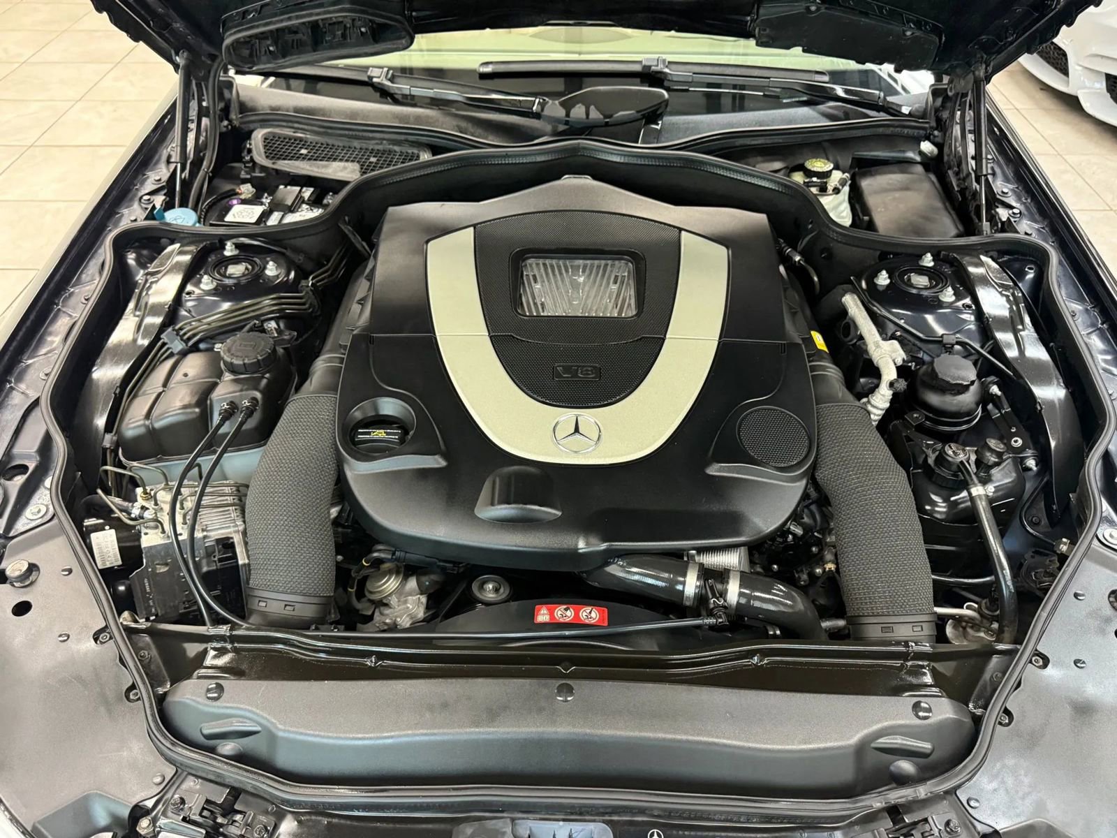 Used 2009 Mercedes-Benz SL 550 w/ Premium I Pkg image 28