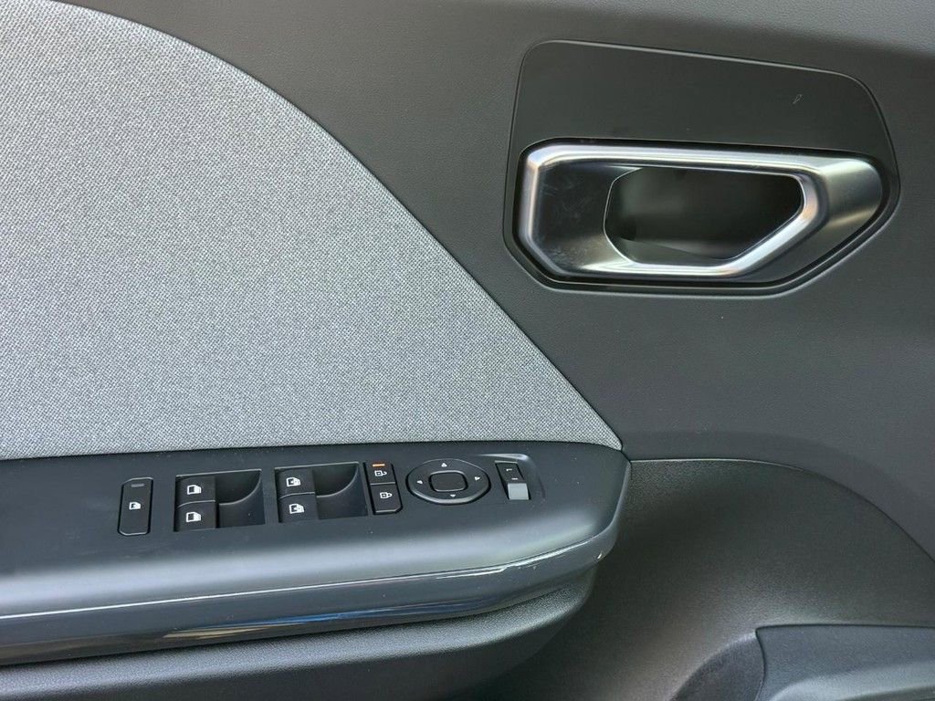New 2025 Kia K4 GT-Line Turbo FWD image 19
