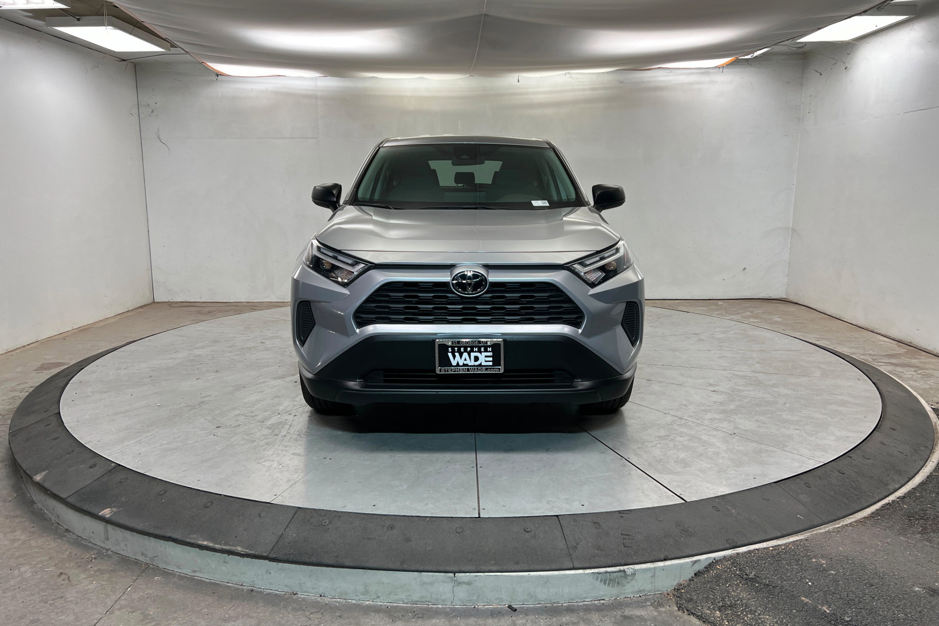 Used 2024 Toyota RAV4 LE image 9