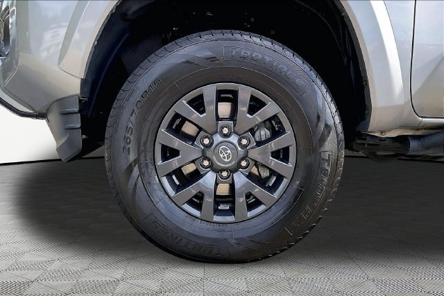 Used 2021 Toyota Tacoma SR5 RWD image 21