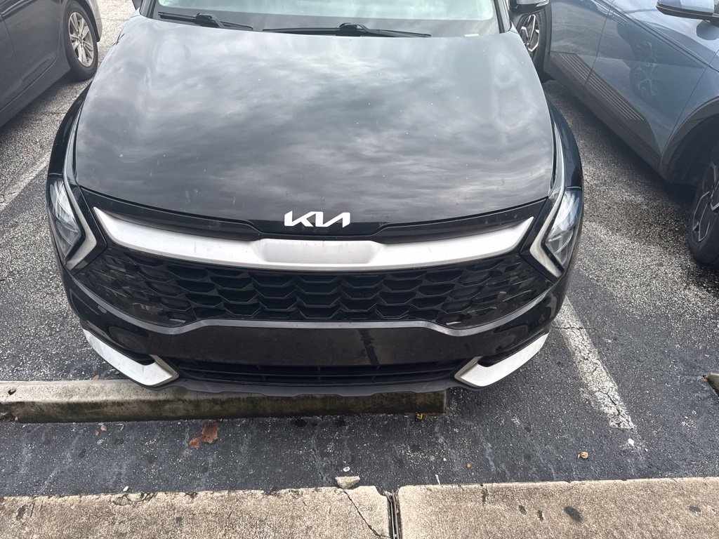 Used 2023 Kia Sportage EX FWD image 3