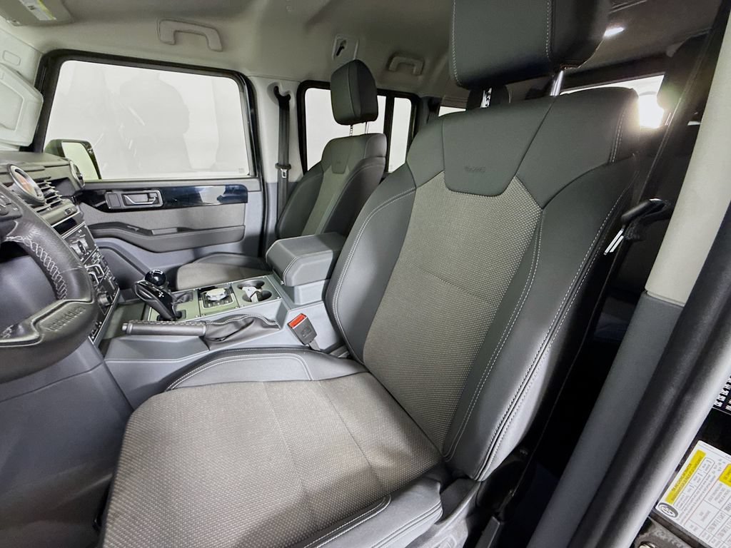 Used 2024 INEOS Grenadier Station Wagon AWD/4WD image 5