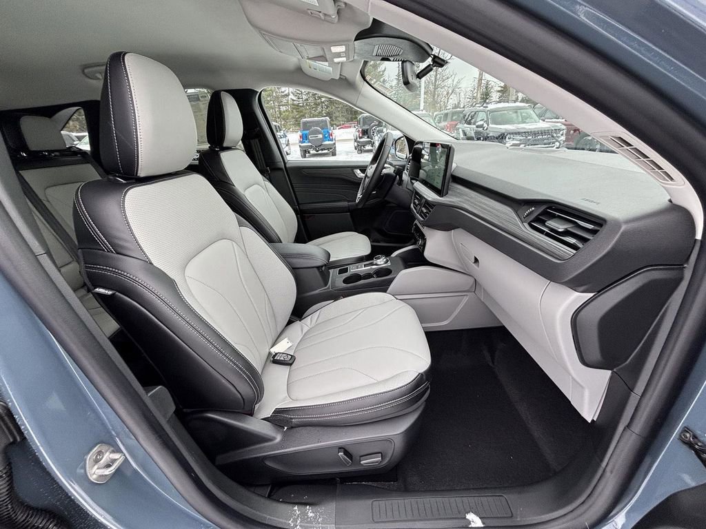 New 2026 Ford Escape Platinum w/ Premium Technology Package image 19