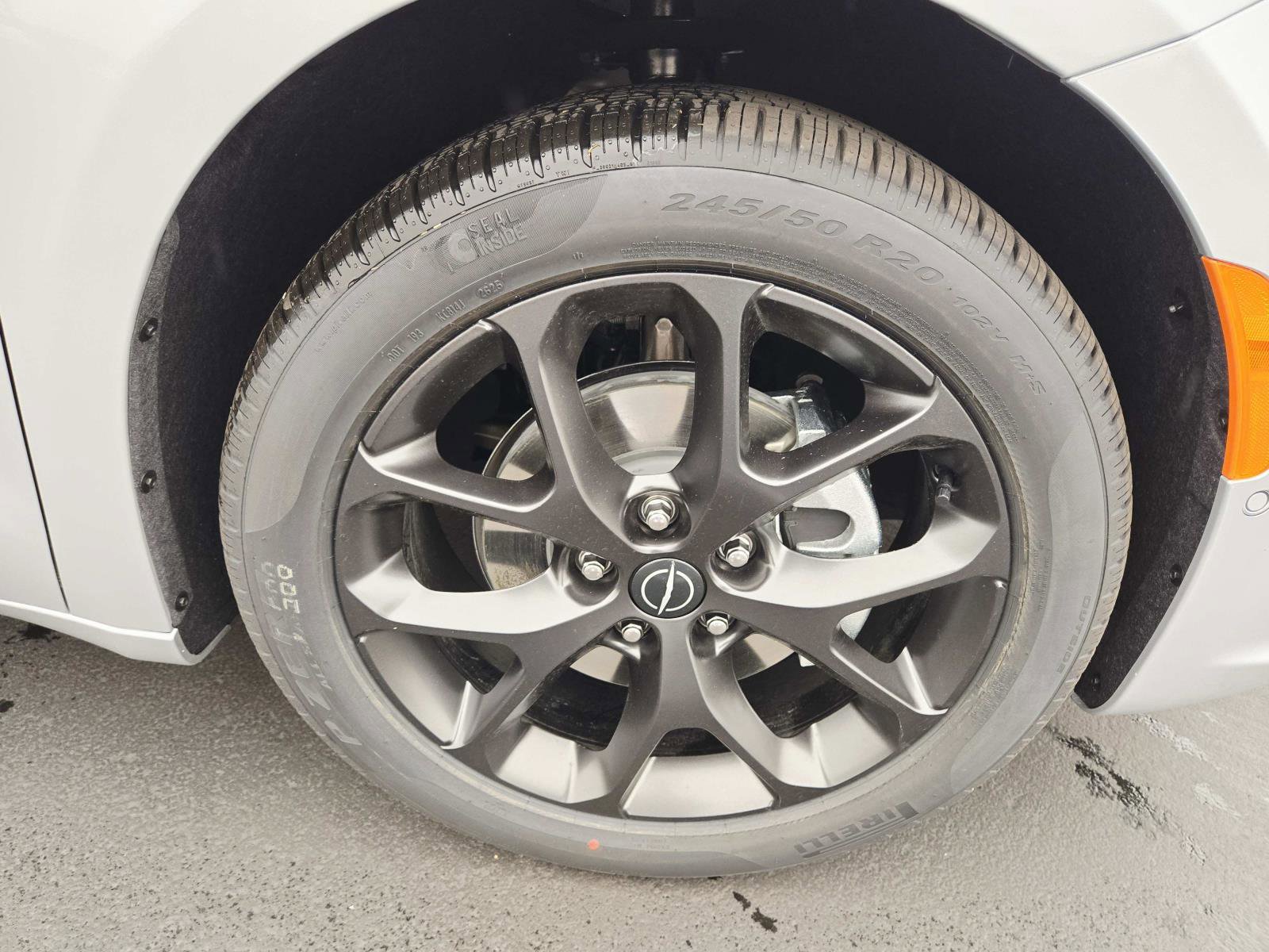 New 2026 Chrysler Pacifica Limited w/ S Appearance Package image 19